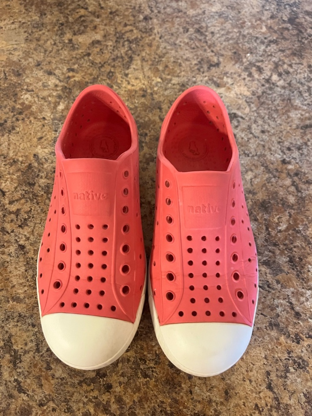 Native Kids Water Shoe Slip-On in Coral and White